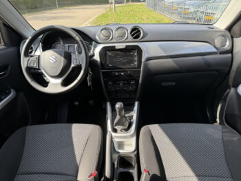 52292810-suzuki-vitara-2015