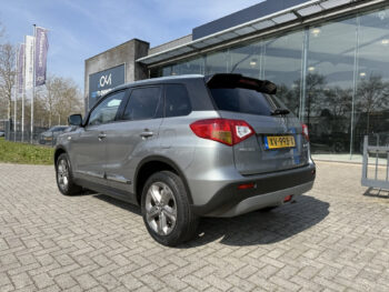 52292810-suzuki-vitara-2015