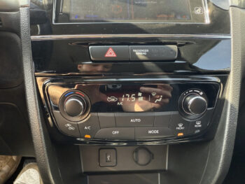 52292810-suzuki-vitara-2015