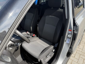 52292810-suzuki-vitara-2015