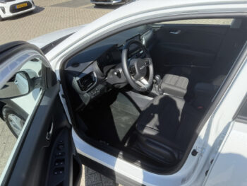 52323306-kia-stonic-2025