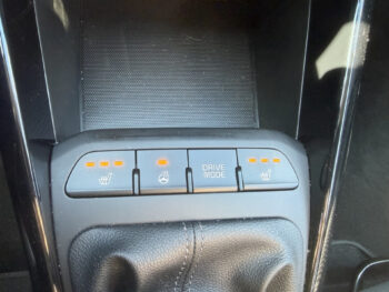 52323306-kia-stonic-2025