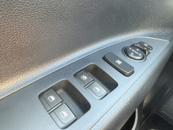 52323306-kia-stonic-2025