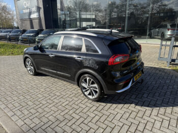 52457108-kia-niro-2018