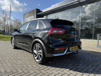 52457108-kia-niro-2018