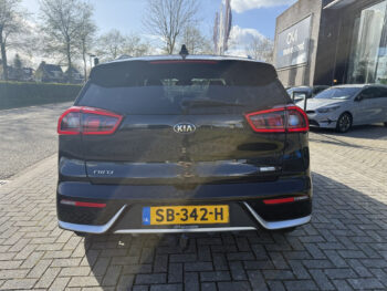 52457108-kia-niro-2018