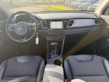 52457108-kia-niro-2018