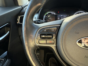 52457108-kia-niro-2018