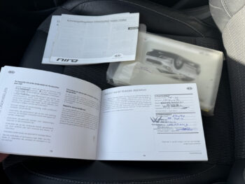 52457108-kia-niro-2018