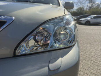 52529744-lexus-rx-2006