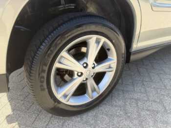 52529744-lexus-rx-2006