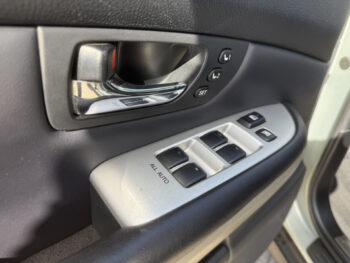 52529744-lexus-rx-2006