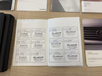 52529744-lexus-rx-2006