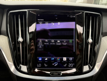 52535058-volvo-v60-2020