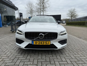 52535058-volvo-v60-2020