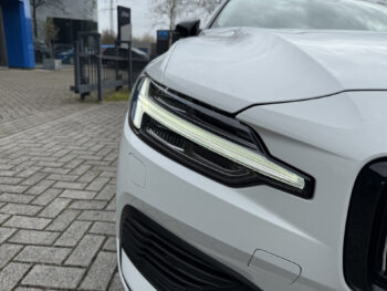 52535058-volvo-v60-2020