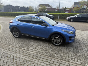 52607917-kia-xceed-2020