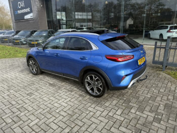 52607917-kia-xceed-2020