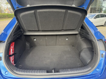 52607917-kia-xceed-2020