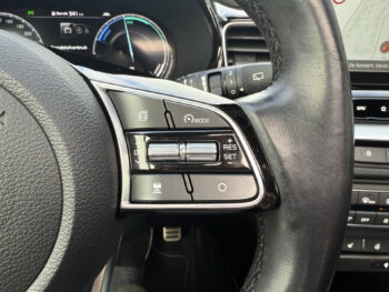 52607917-kia-xceed-2020