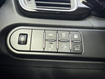 52607917-kia-xceed-2020