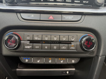 52607917-kia-xceed-2020