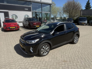 52640667-kia-stonic-2022