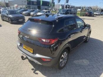 52640667-kia-stonic-2022