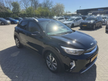 52640667-kia-stonic-2022