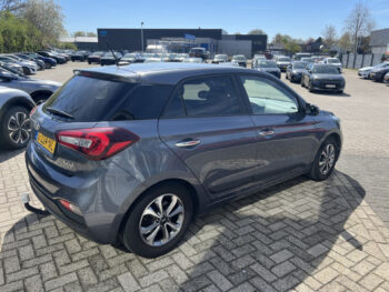 52667861-hyundai-i20-2019