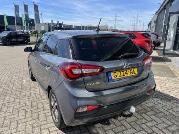 52667861-hyundai-i20-2019