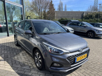 52667861-hyundai-i20-2019