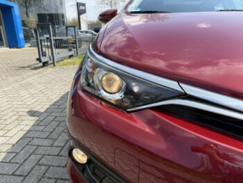 52787908-toyota-auris-2017