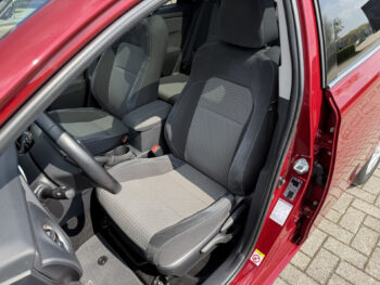 52787908-toyota-auris-2017