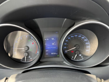 52787908-toyota-auris-2017