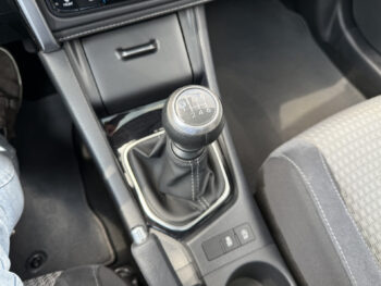 52787908-toyota-auris-2017