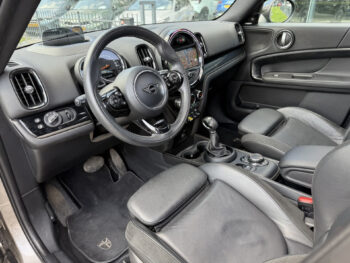 52796603-mini-countryman-2019