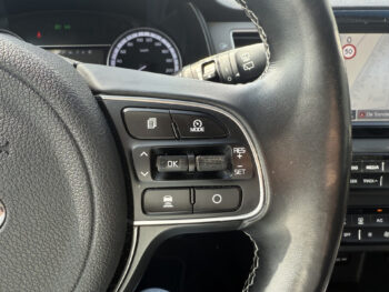 52853167-kia-niro-2018