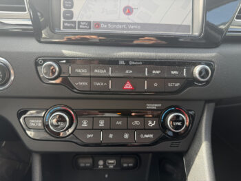 52853167-kia-niro-2018