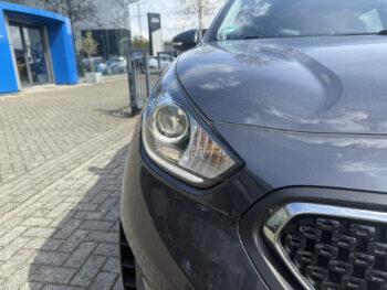 52853167-kia-niro-2018