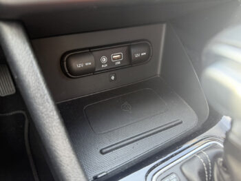 52853167-kia-niro-2018