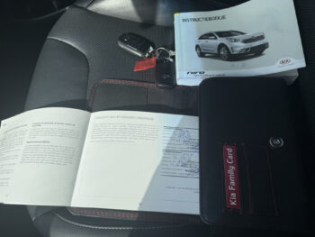 52853167-kia-niro-2018