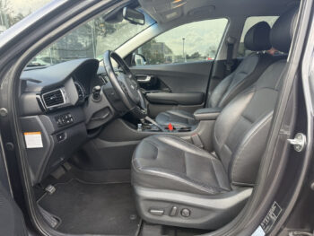 52853167-kia-niro-2018