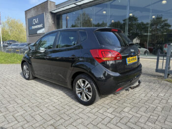 52900791-kia-venga-2015