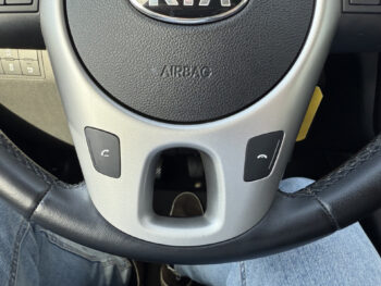 52900791-kia-venga-2015