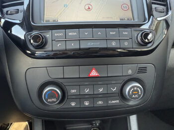 52900791-kia-venga-2015