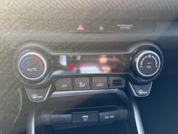 52962683-kia-rio-2023