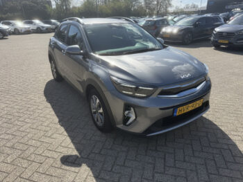 52978385-kia-stonic-2025