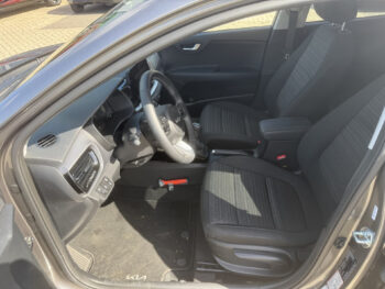 52978385-kia-stonic-2025