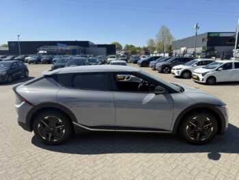 52979739-kia-ev6-2025